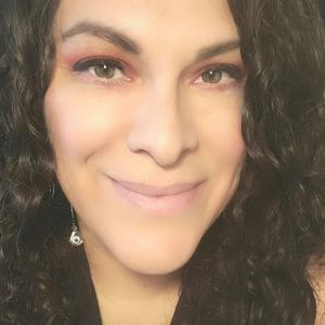 Meet your Posher, Neri